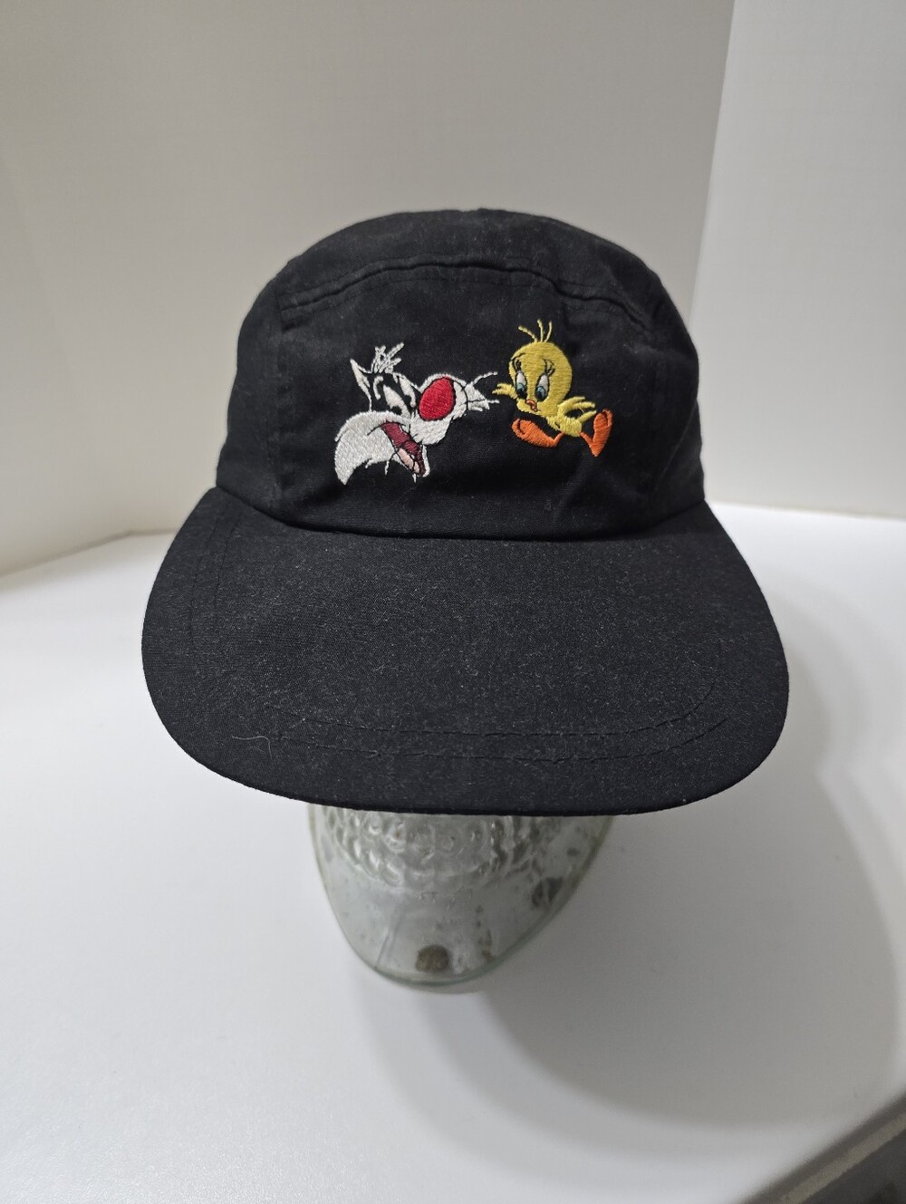 Vintage 1990s Warner Bros. Looney Tunes hat